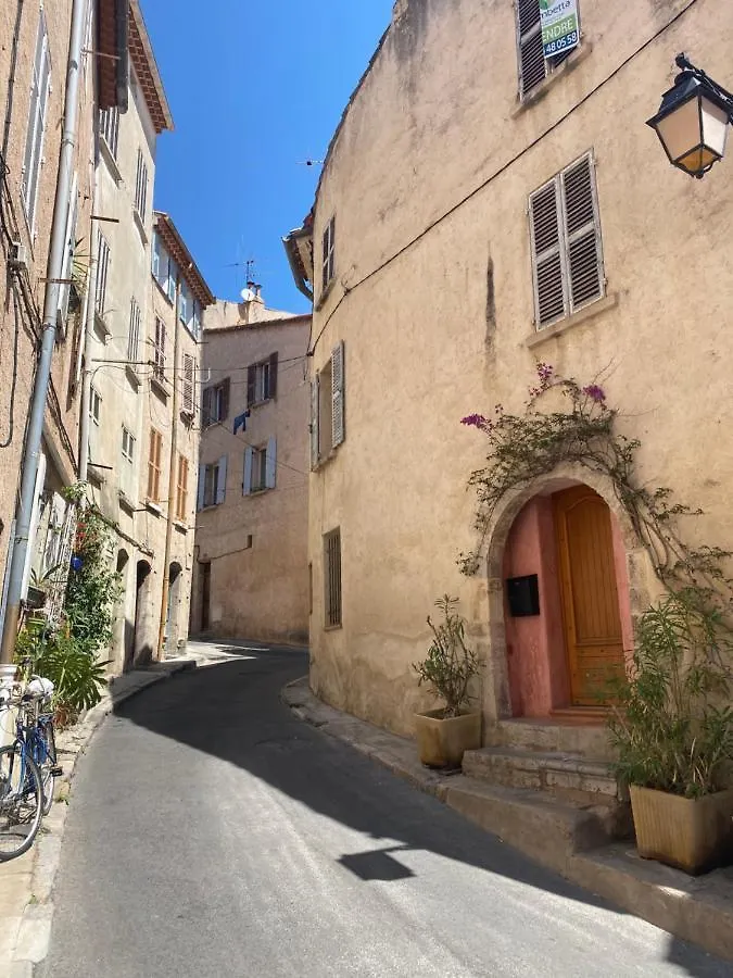 Superbe Appartement Neuf Et Cosy En Centre Ville Hyeres
